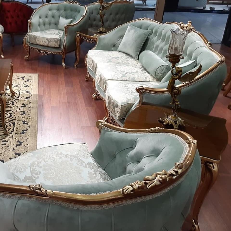 مبل کلاسیک و شیک مدل زمرد | چوب راش و گردو با طراحی خاص و بادوام