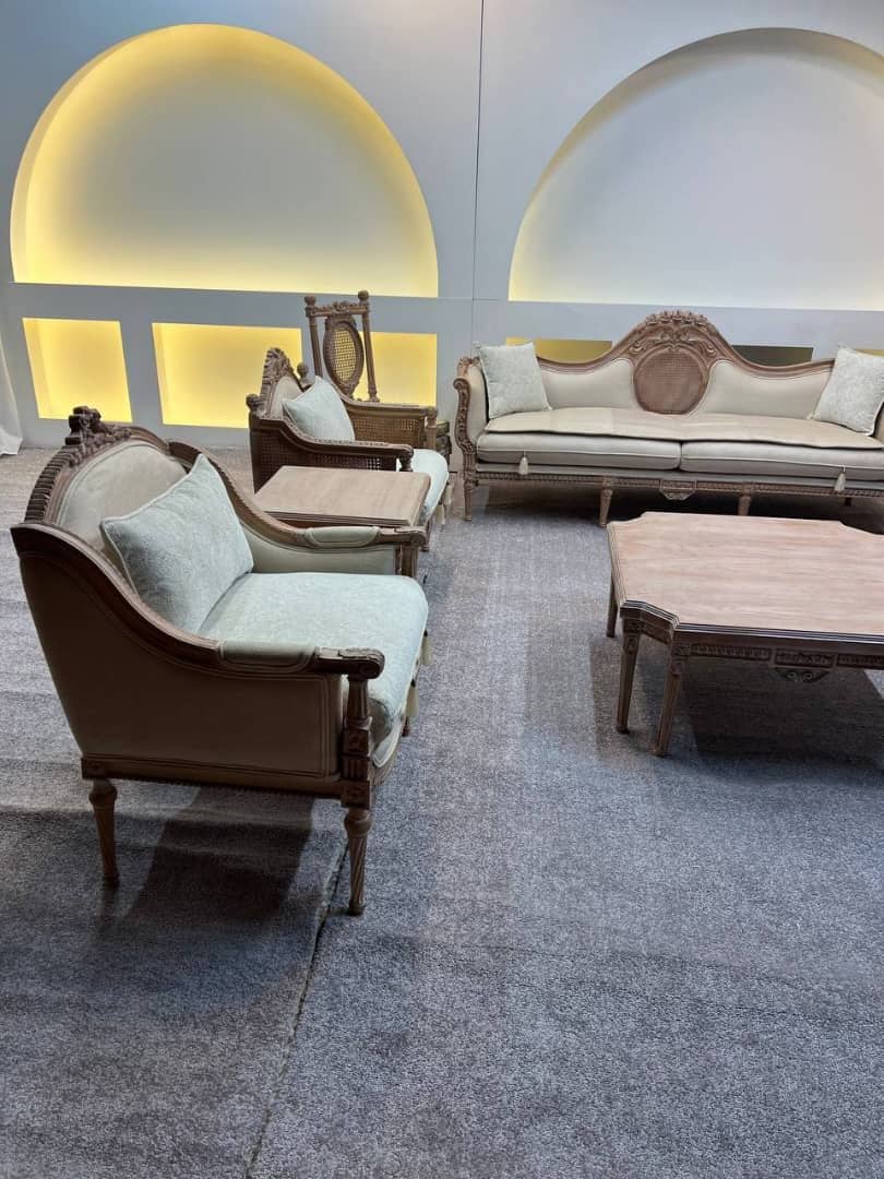 مبل کلاسیک مدل دیبا | چوب راش گرجستان با فوم سرد و ضمانت