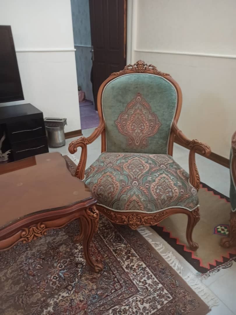 مبل کلاسیک مدل لیون، ست ناهارخوری لیون، مبل چوب راش