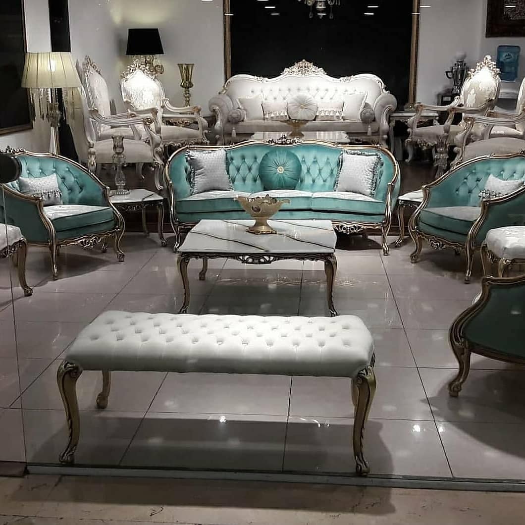 مبل کلاسیک و شیک مدل زمرد | چوب راش و گردو با طراحی خاص و بادوام